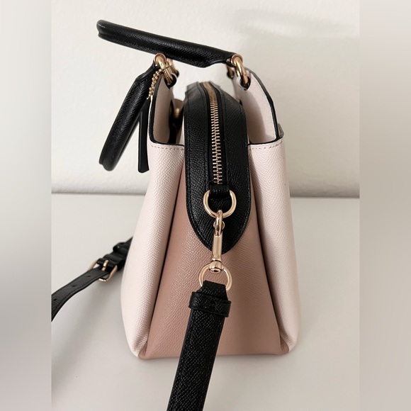 Coach Outlet Lillie Carryall in Colorblock - Picture 4 of 16